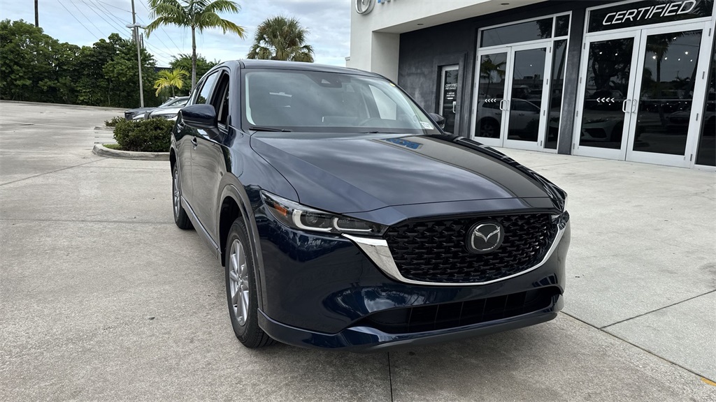 2025 Mazda CX-5 2.5 S Preferred photo 3