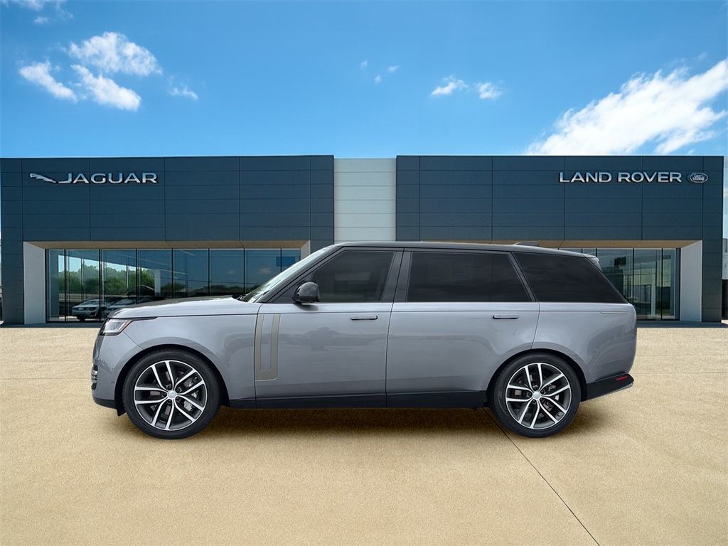 2025 Land Rover Range Rover SE photo 3