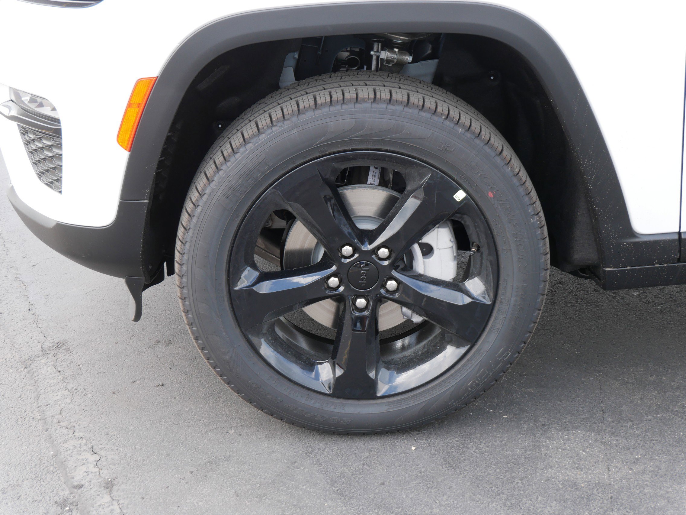 2025 Jeep Grand Cherokee Limited photo 3