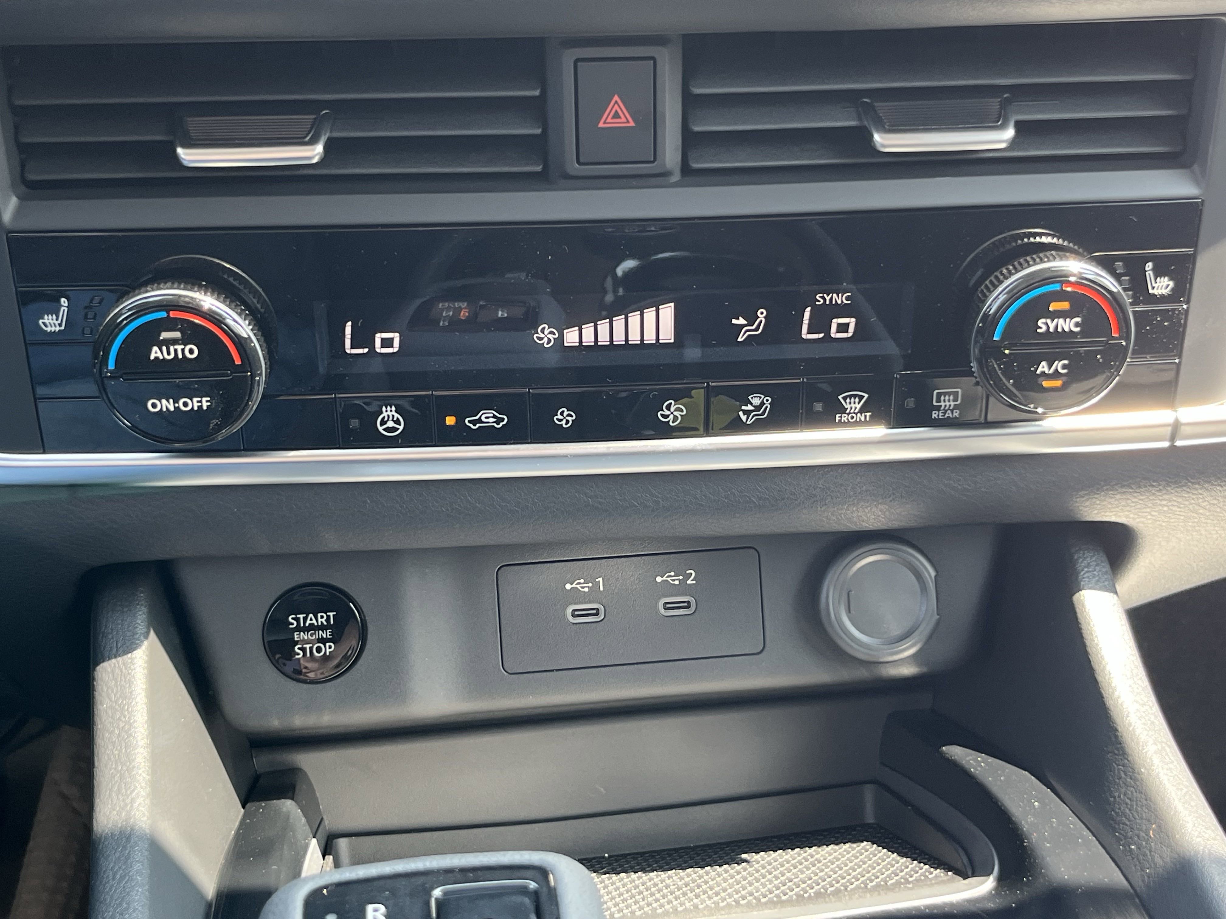 2026 Nissan Rogue SV photo 15
