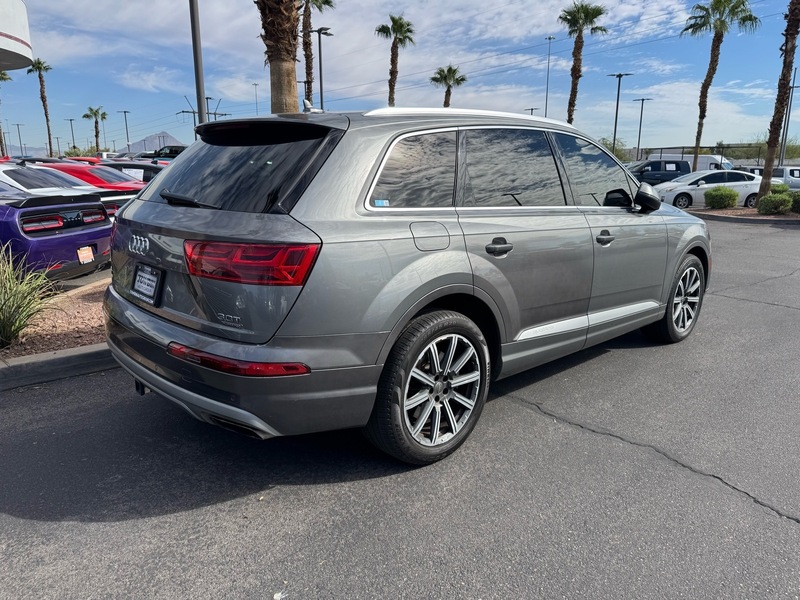 2017 Audi Q7 3.0T Premium Plus photo 3