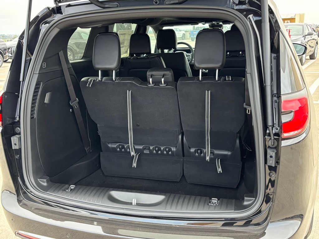 2026 Chrysler Pacifica photo 20