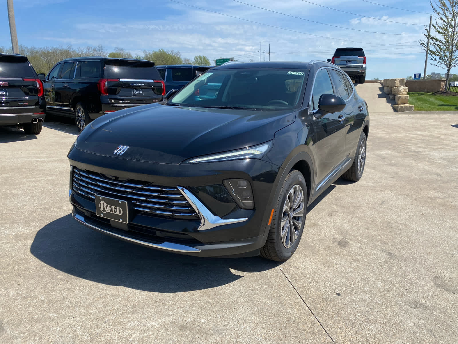 2025 Buick Envision Preferred photo 3