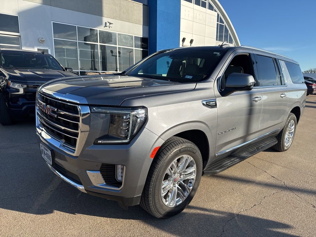 2021 GMC Yukon XL SLT's photo