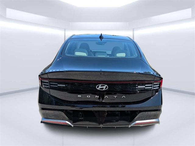 2025 Hyundai Sonata SEL photo 4