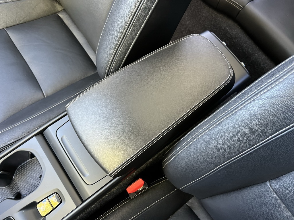 2019 Volvo XC40 T5 Momentum photo 24