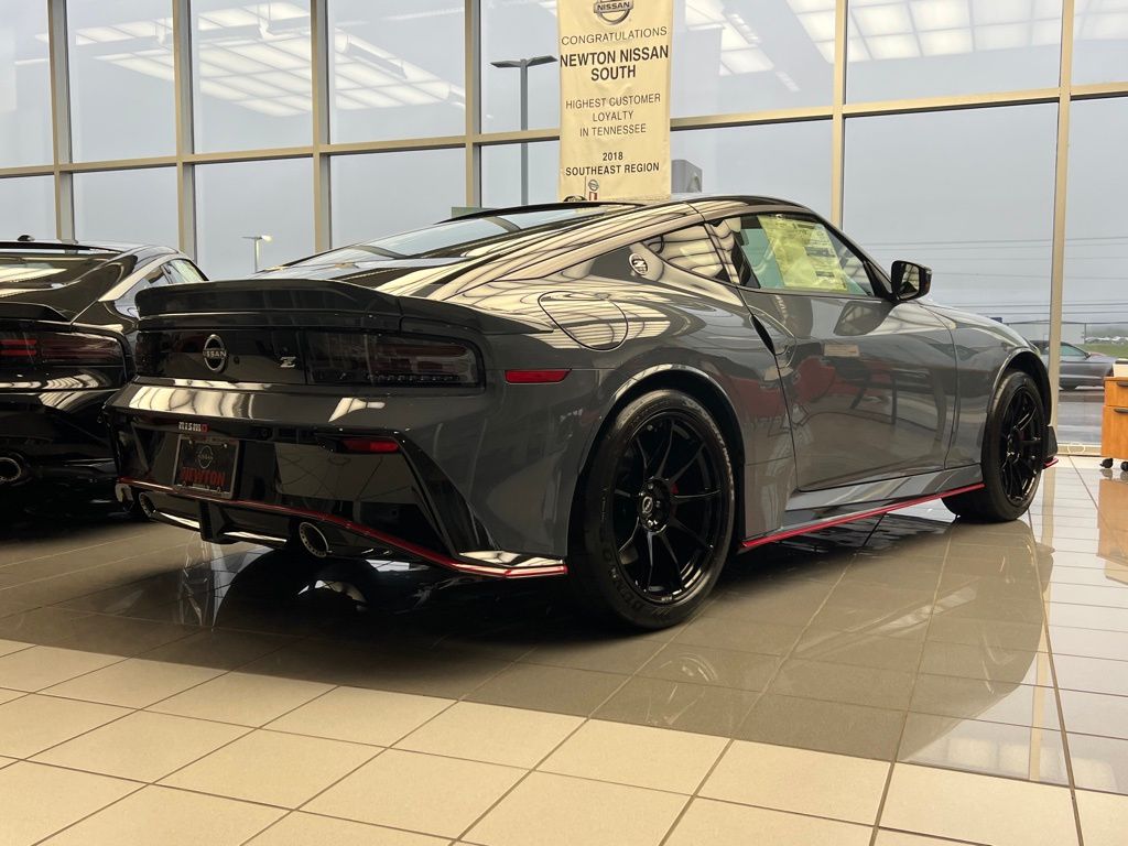 2025 Nissan Z Nismo photo 3