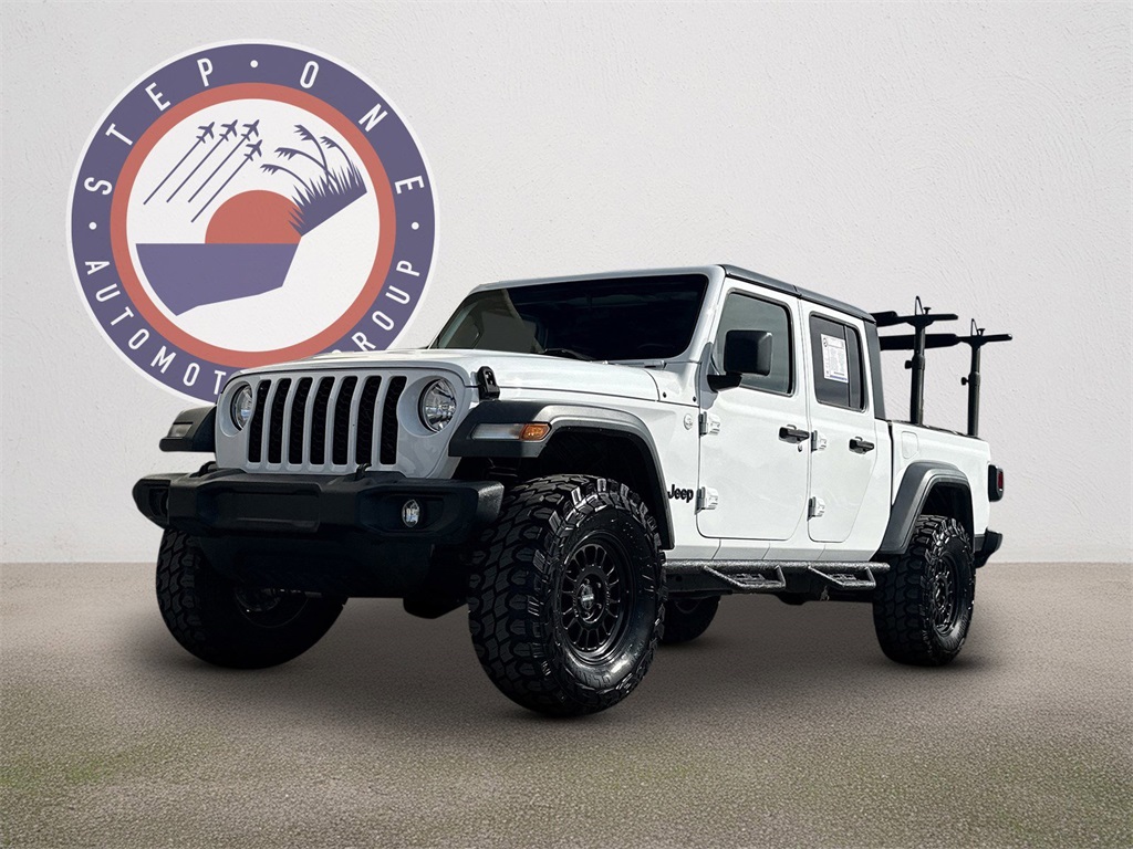 2020 Jeep Gladiator Sport S's photo