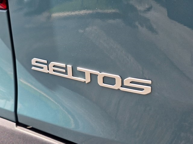 2025 Kia Seltos S photo 4