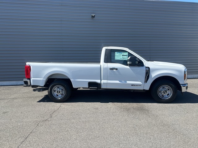 2025 Ford F-250 XL photo 2