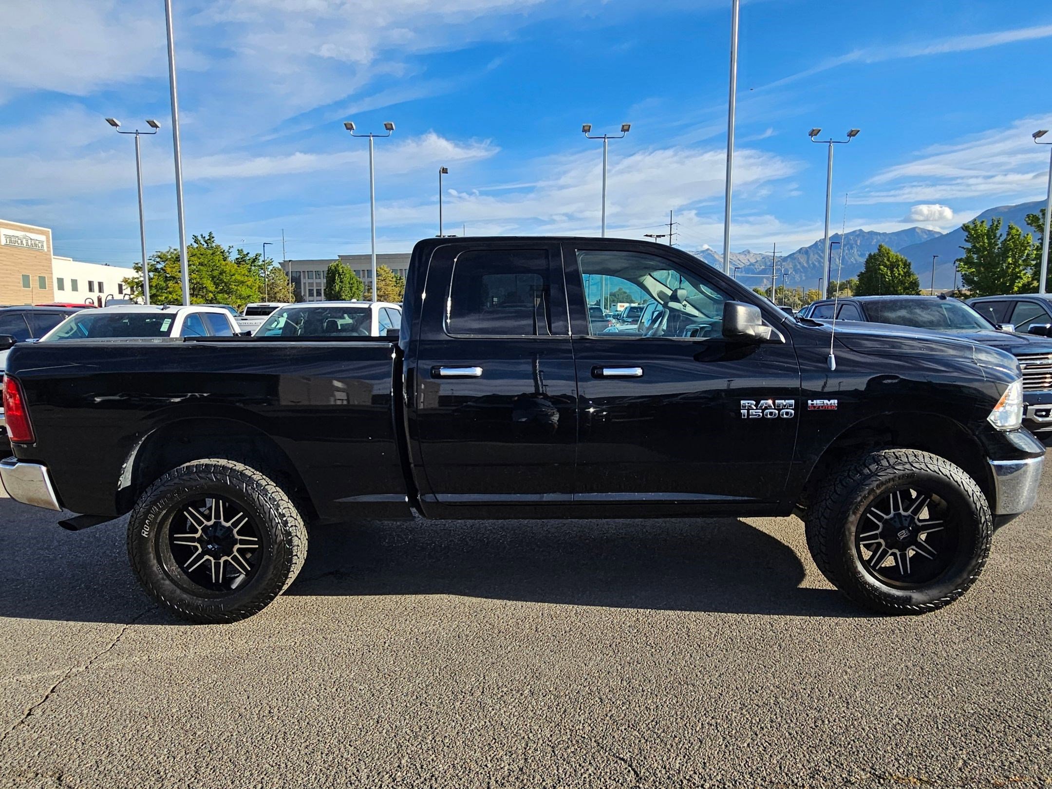 2013 Ram 1500 SLT photo 2