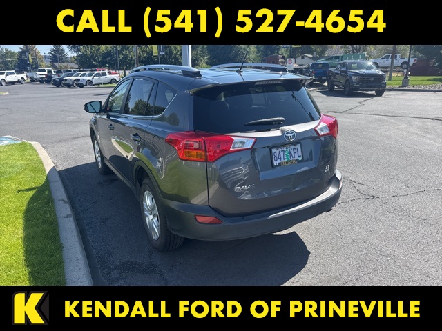 2015 Toyota RAV4 LE photo 7