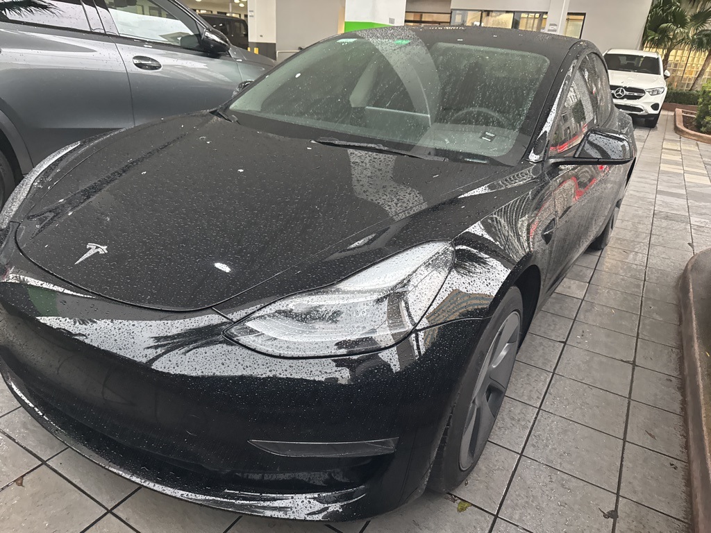 2023 Tesla Model 3 photo 3