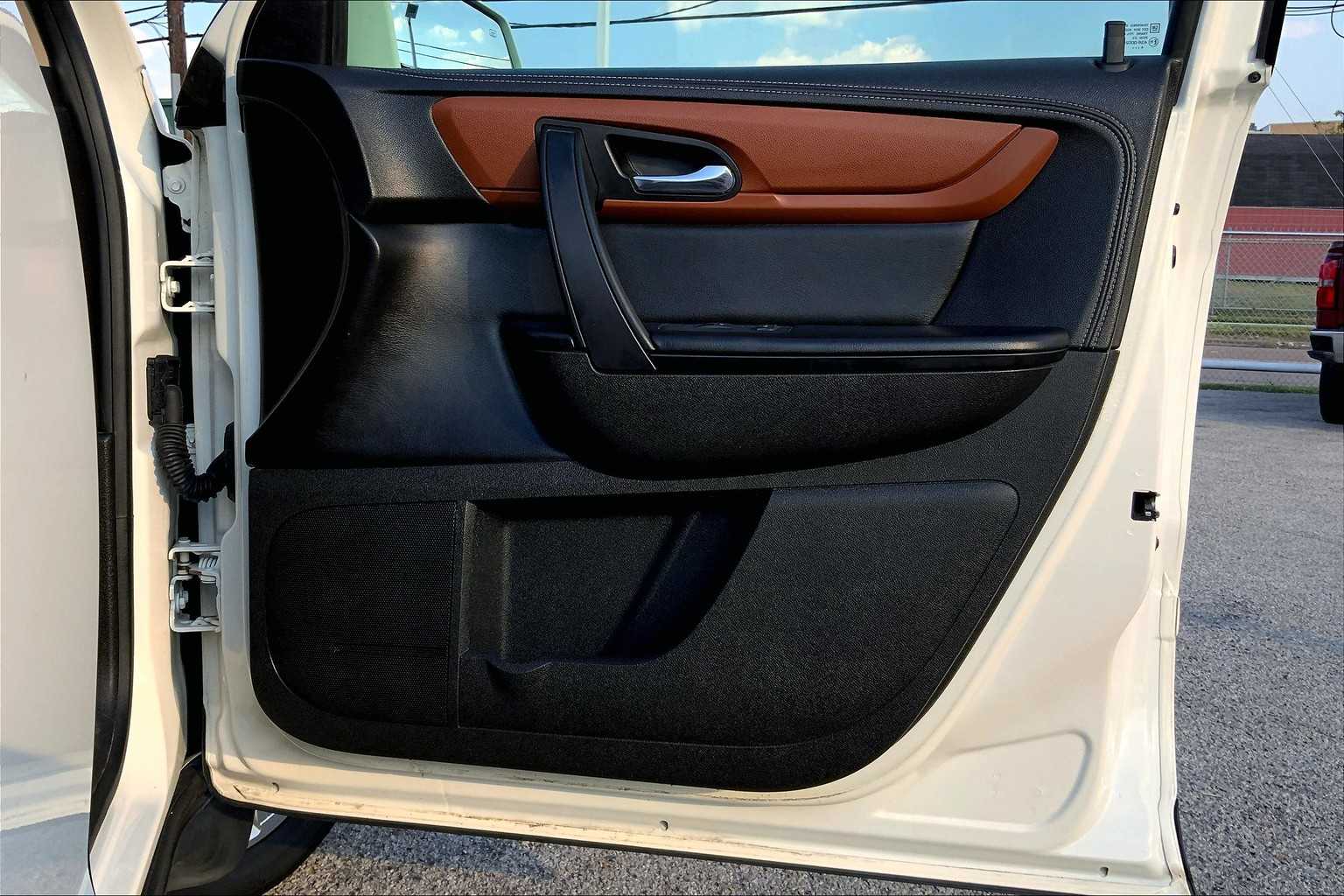 2015 Chevrolet Traverse 1LT photo 20