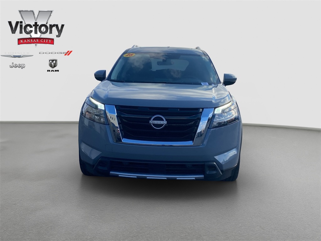 Used 2025 Nissan Pathfinder Platinum with VIN 5N1DR3DJ4SC245182 for sale in Kansas City