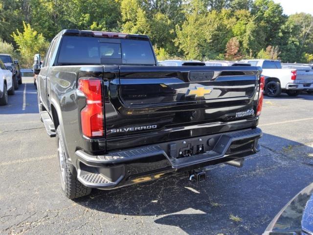 2024 Chevrolet Silverado 3500HD High Country photo 4