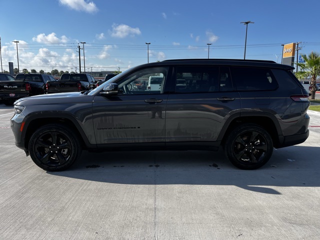 2025 Jeep Grand Cherokee Altitude X photo 2