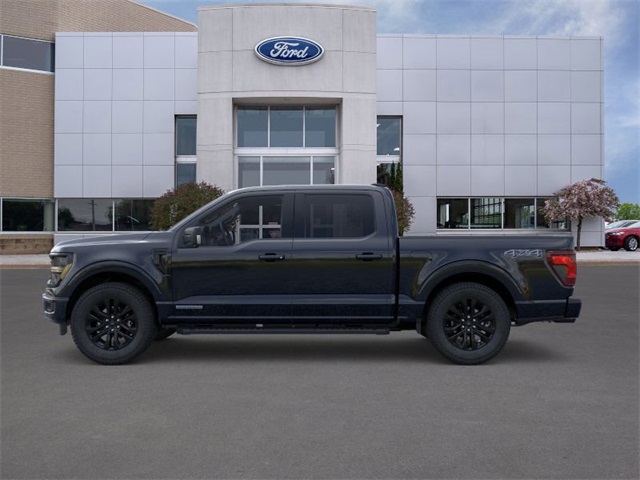 2025 Ford F-150 XLT photo 2