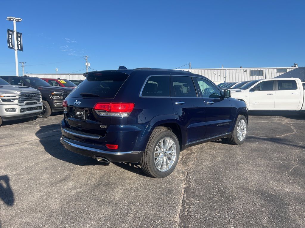 2017 Jeep Grand Cherokee Summit photo 2
