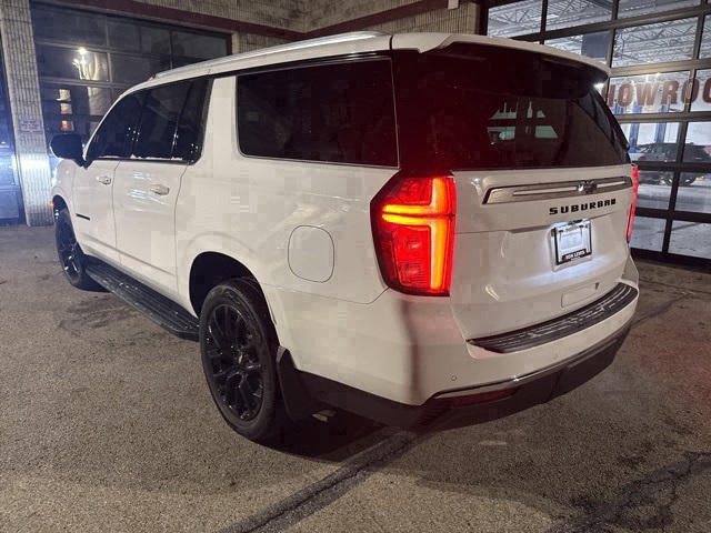 2023 Chevrolet Suburban LS photo 3