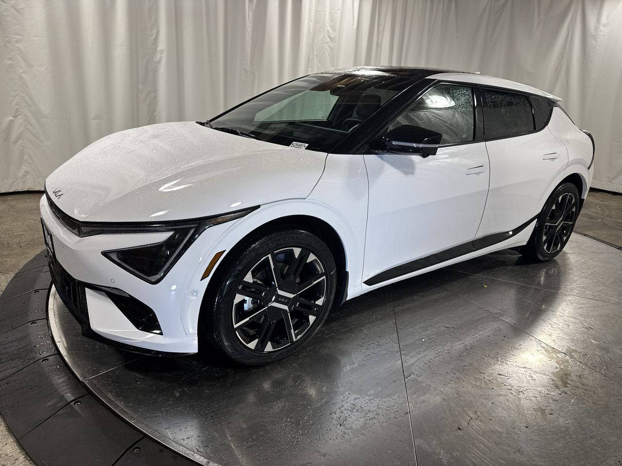 2025 Kia EV6 GT-Line's photo