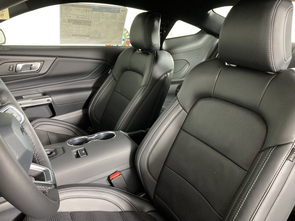 2025 Ford Mustang GT Premium photo 9