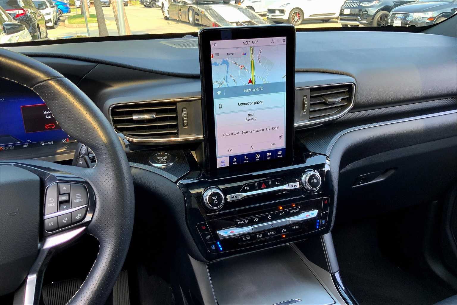 2022 Ford Explorer ST photo 2