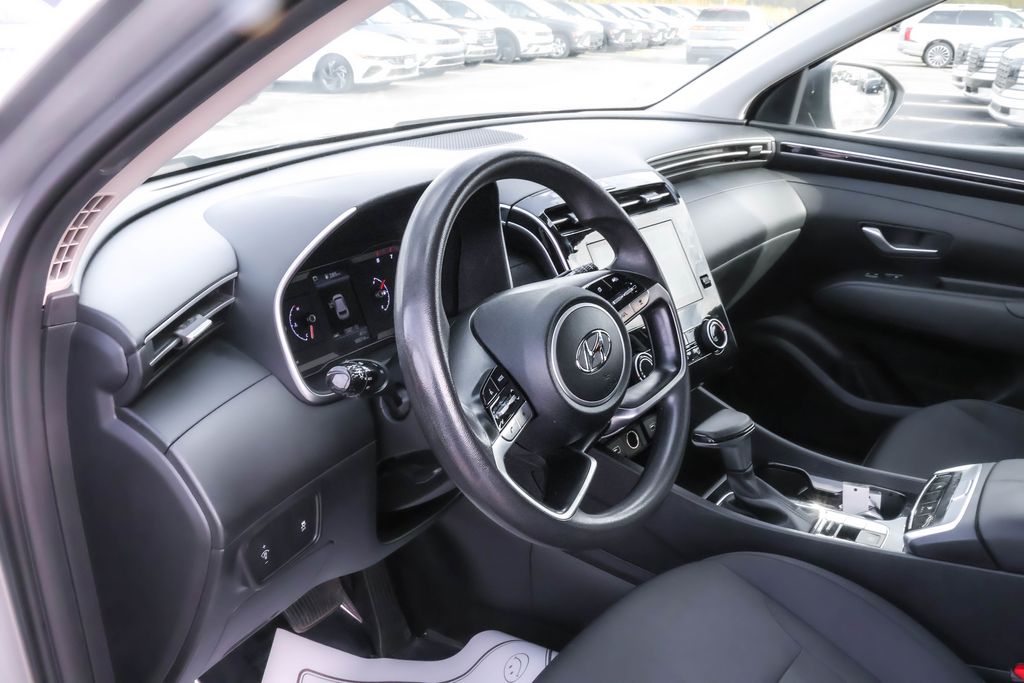 2022 Hyundai Tucson SEL photo 2