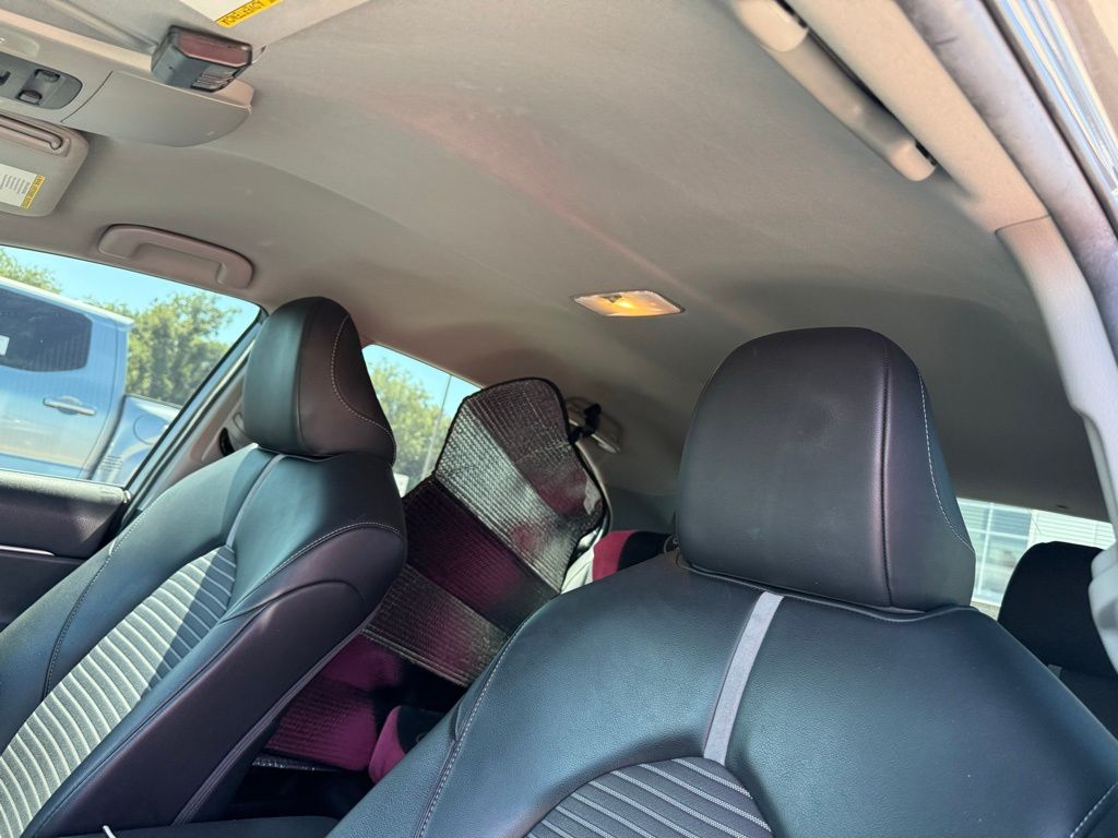 2022 Toyota Camry SE photo 12