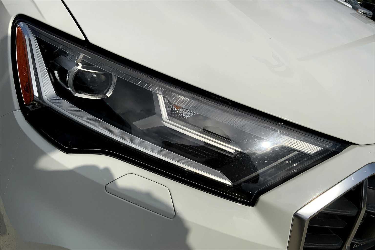 2023 Audi Q7 Premium Plus photo 25