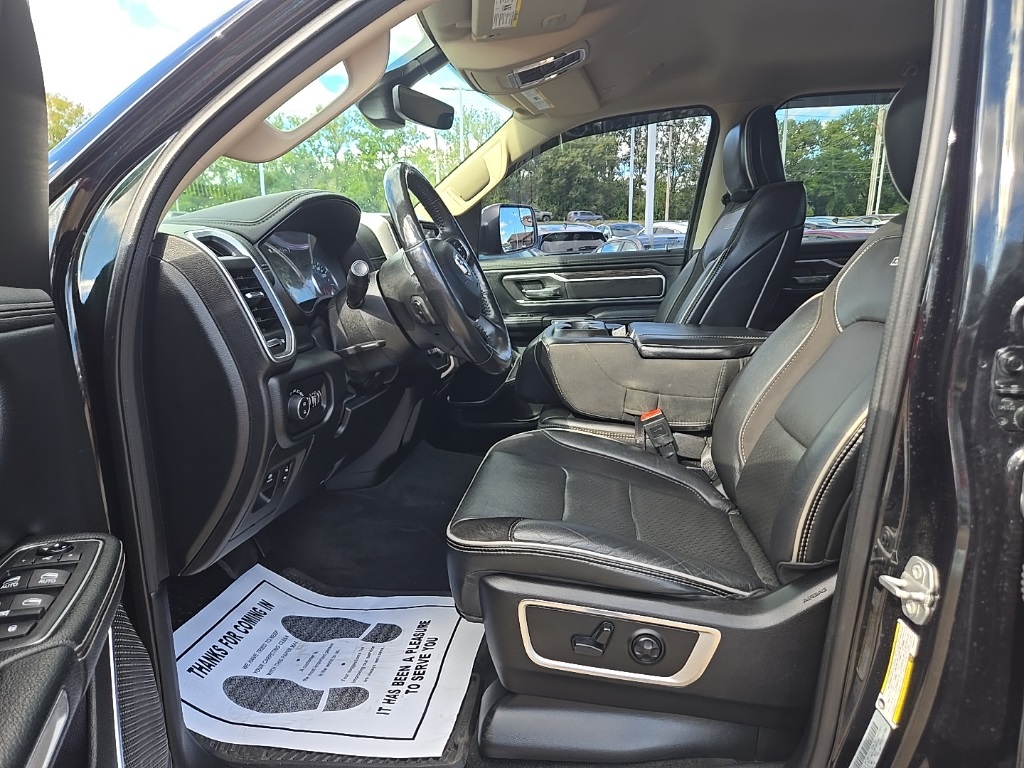 2019 Ram 1500 Laramie photo 8