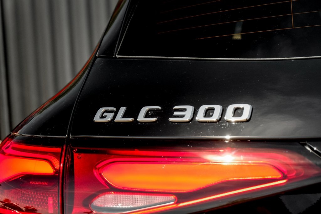 2025 Mercedes Benz GLC 300 4MATIC photo 9