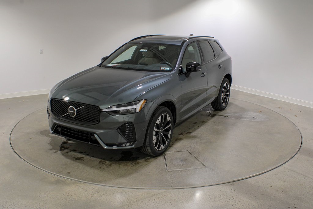 2026 Volvo XC60 Plus's photo