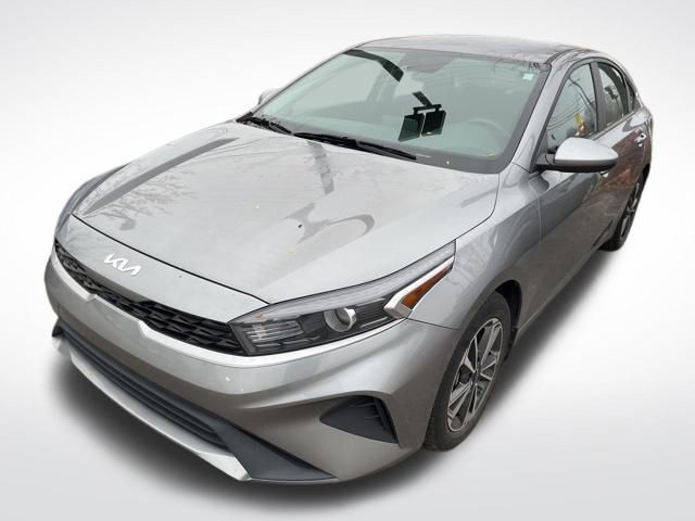 2022 Kia Forte LXS photo 4