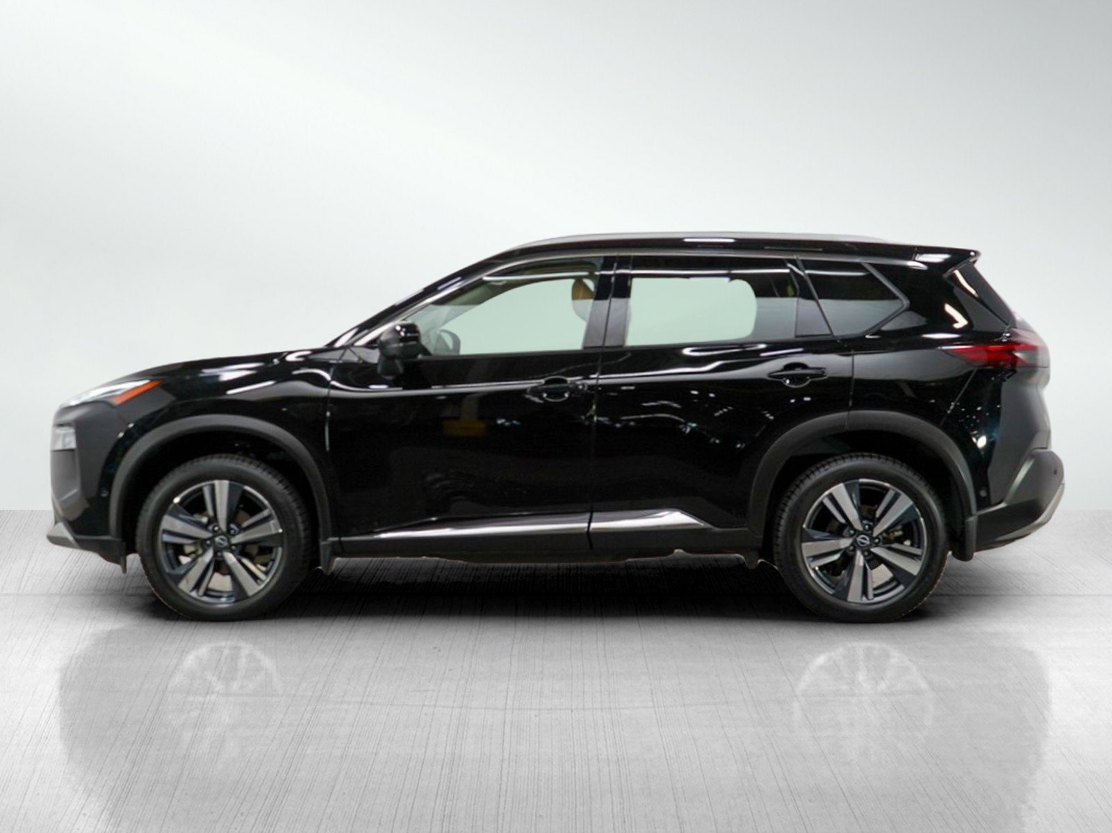 Used 2023 Nissan Rogue Platinum with VIN JN8BT3DD4PW309500 for sale in Burnsville, Minnesota