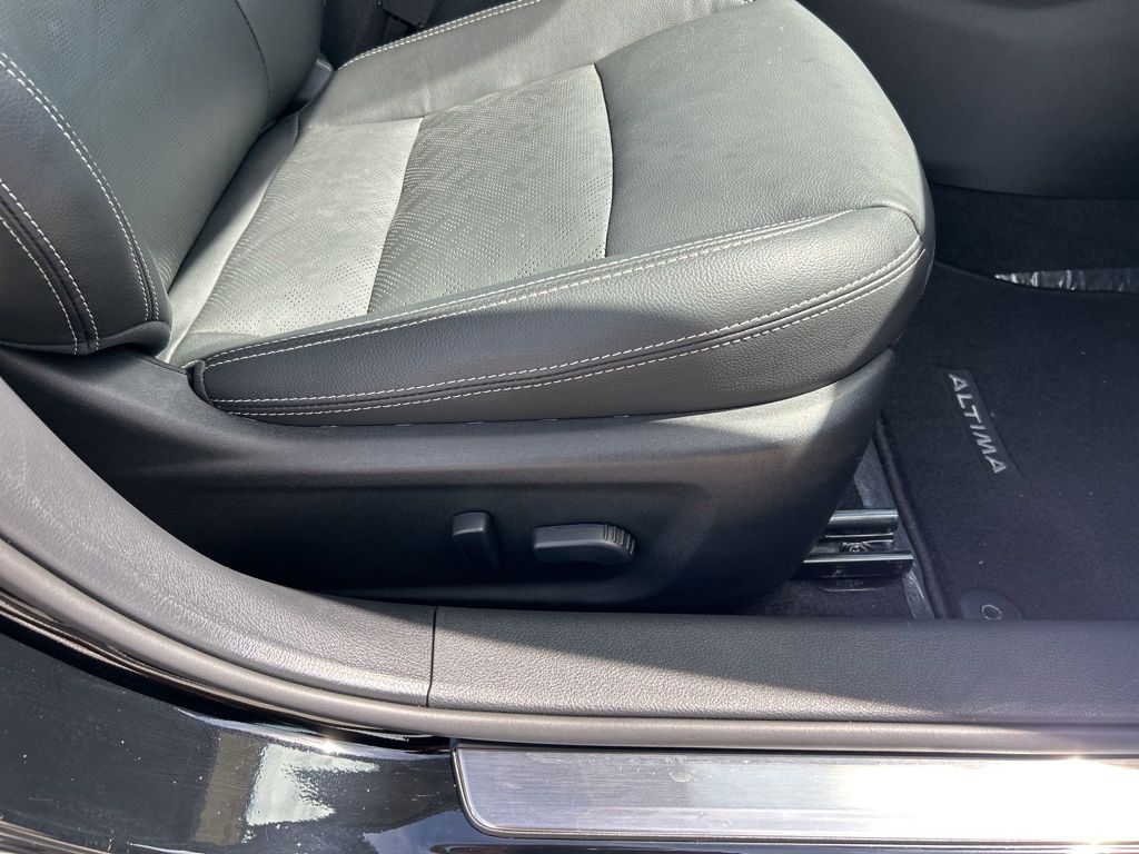 2024 Nissan Altima 2.5 SL photo 35