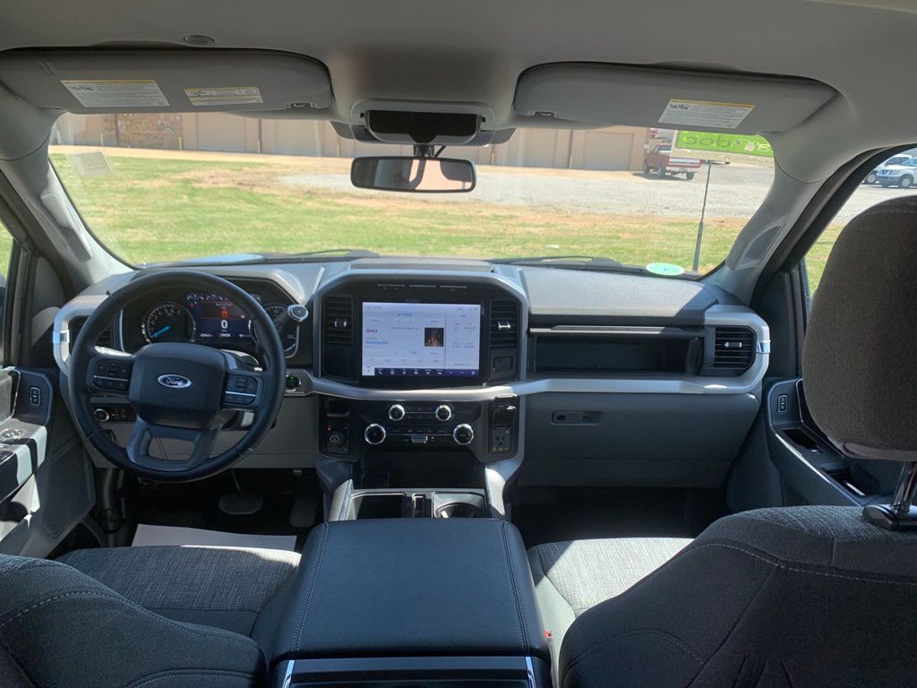 2023 Ford F-150 XLT photo 24