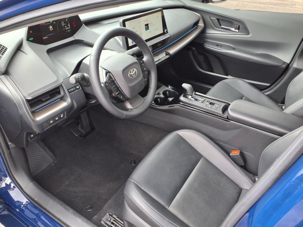 2024 Toyota Prius Limited photo 4