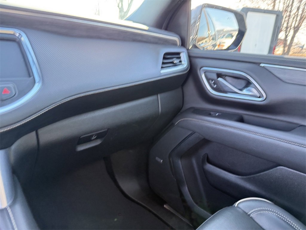 2021 GMC YUKON XL - Image 25