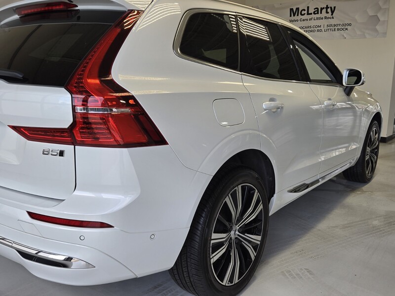 2023 Volvo XC60 B5 Plus photo 28