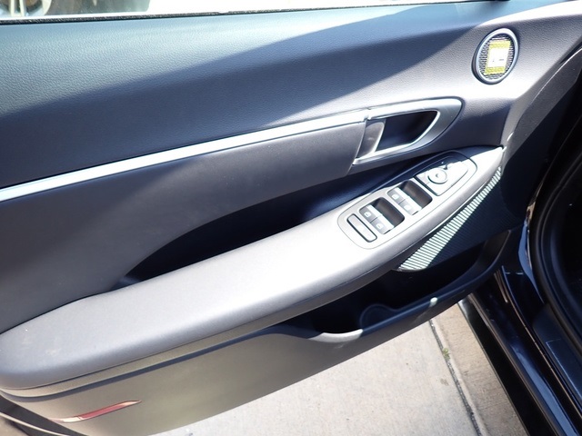 2025 Hyundai Sonata Hybrid SEL photo 12