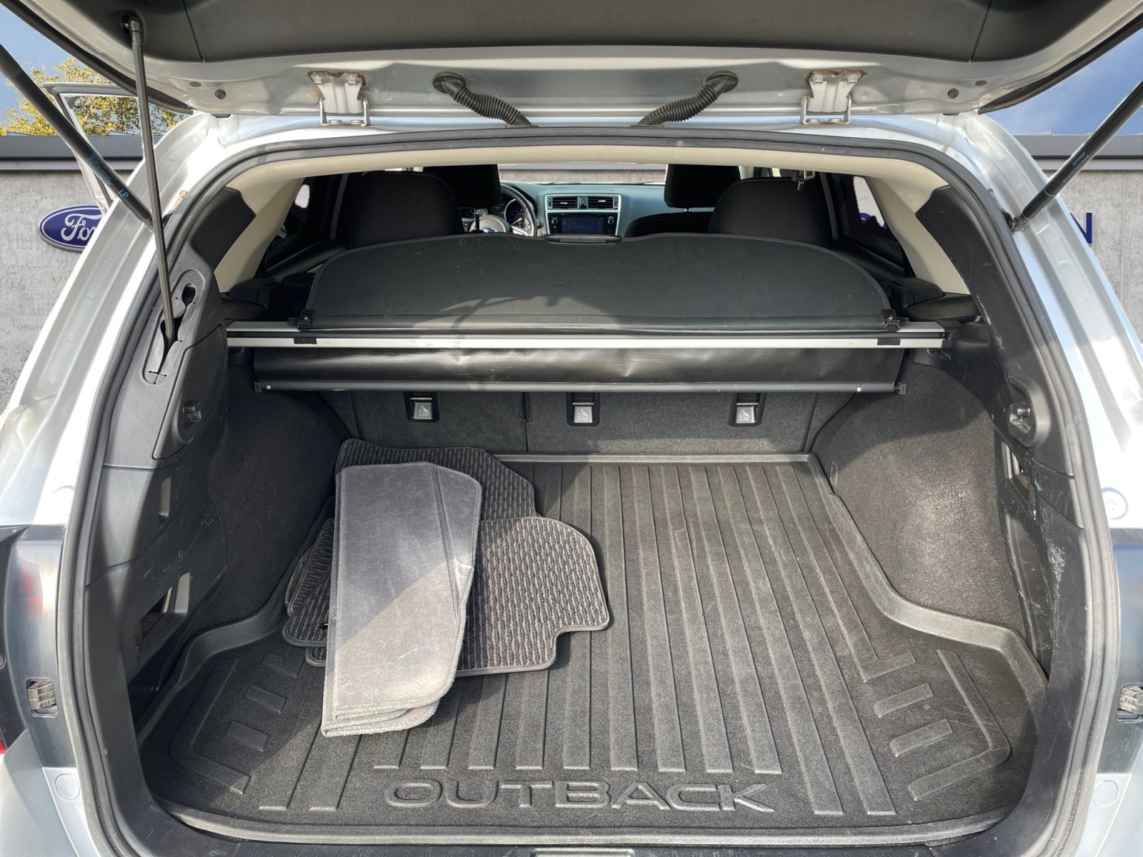 2019 Subaru Outback 2.5i Premium photo 14