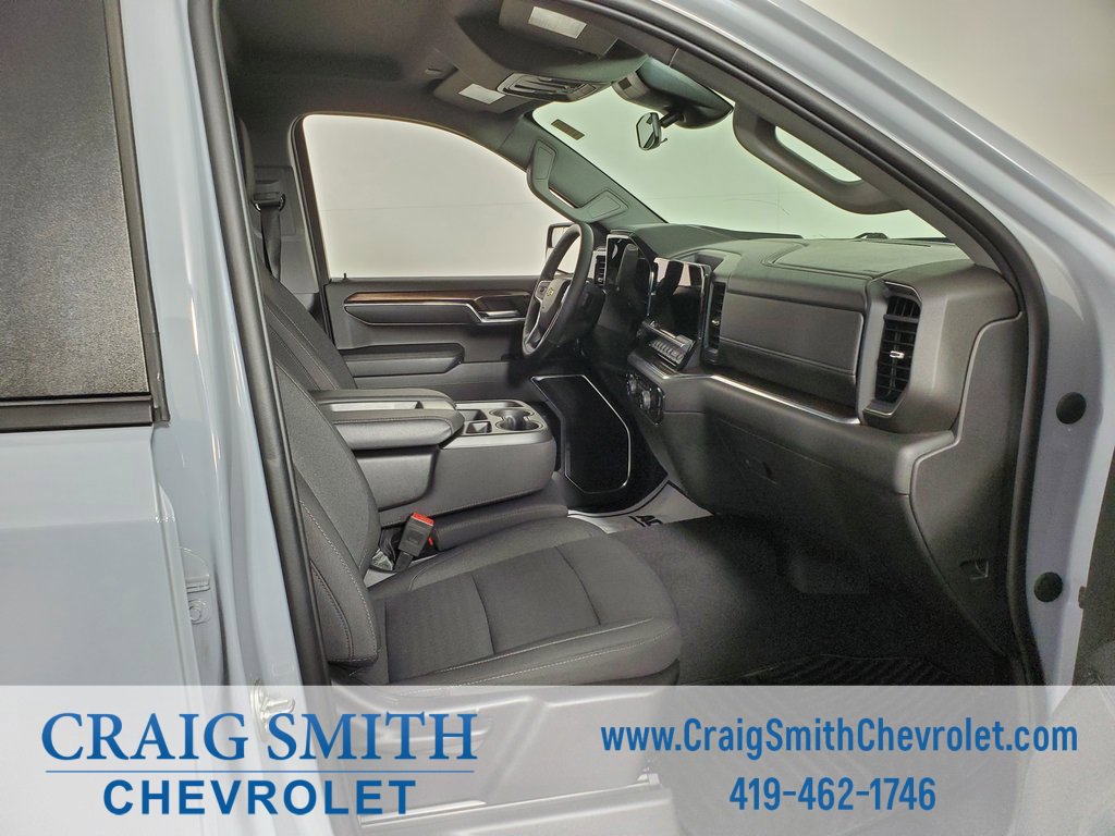 2024 Chevrolet Silverado 1500 LT photo 33