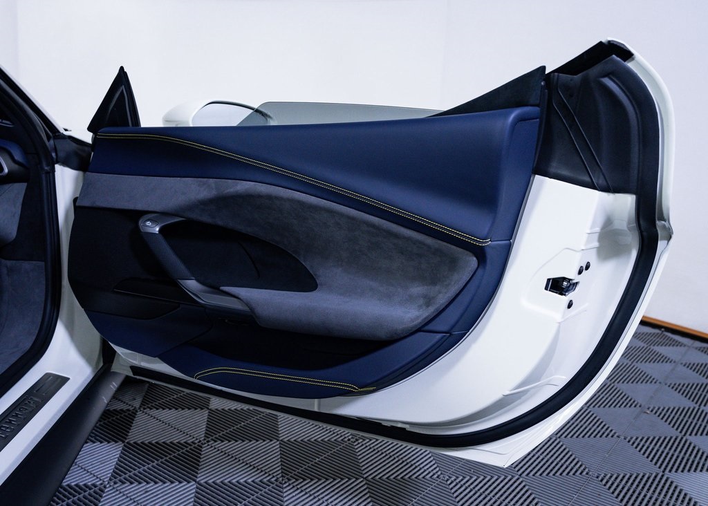 Certified Used 2024 Bianco Avus Ferrari  image 19
