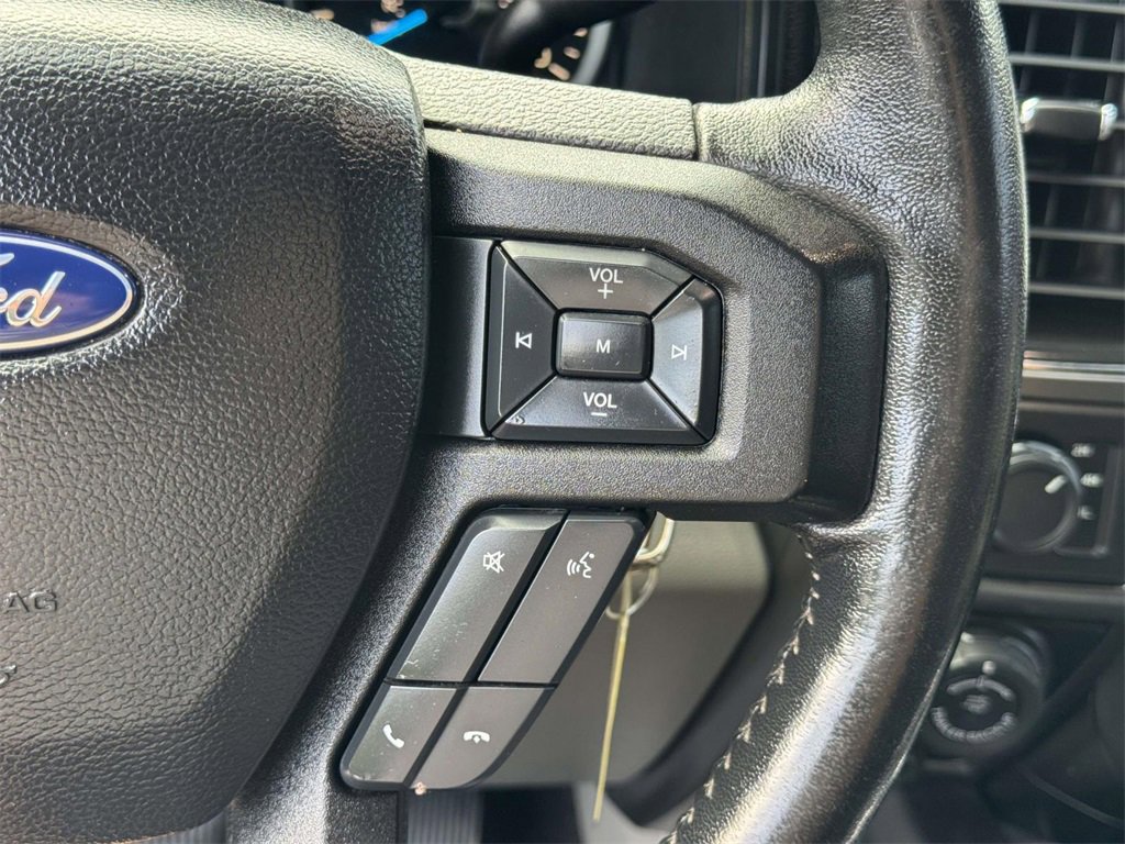 2017 Ford F-150 XLT photo 9