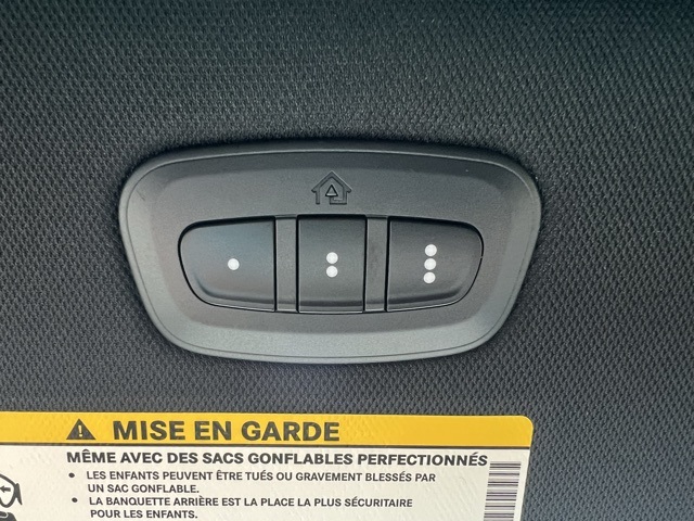 2026 Chrysler Pacifica photo 12