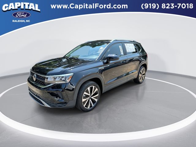 2022 Volkswagen Taos SE photo 4