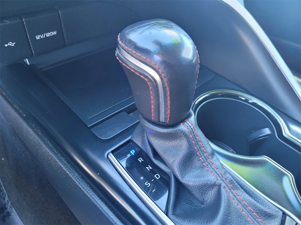 2020 Toyota Camry XSE V6 photo 27