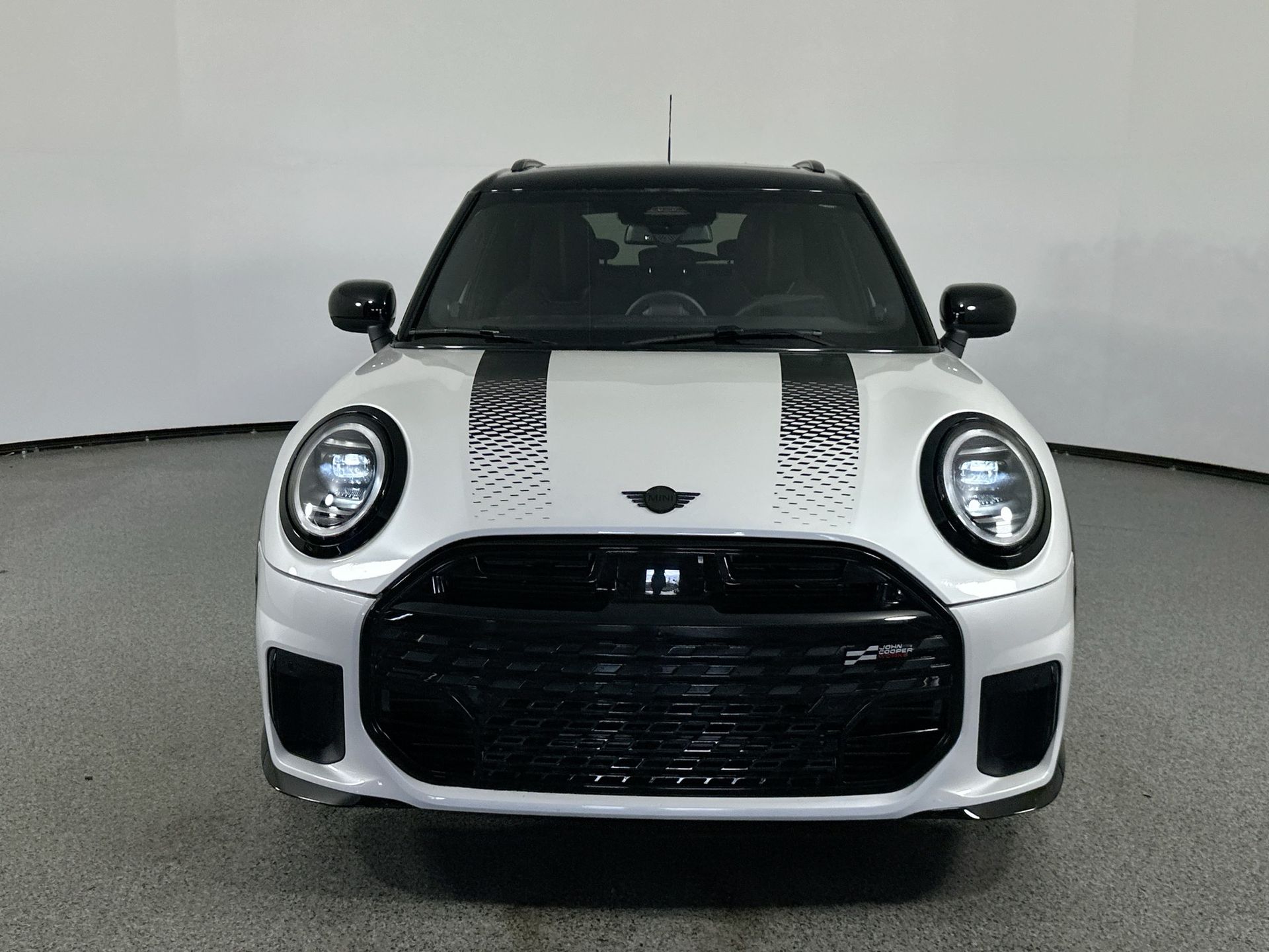 2025 Mini Cooper S Hardtop 4 Door photo 2