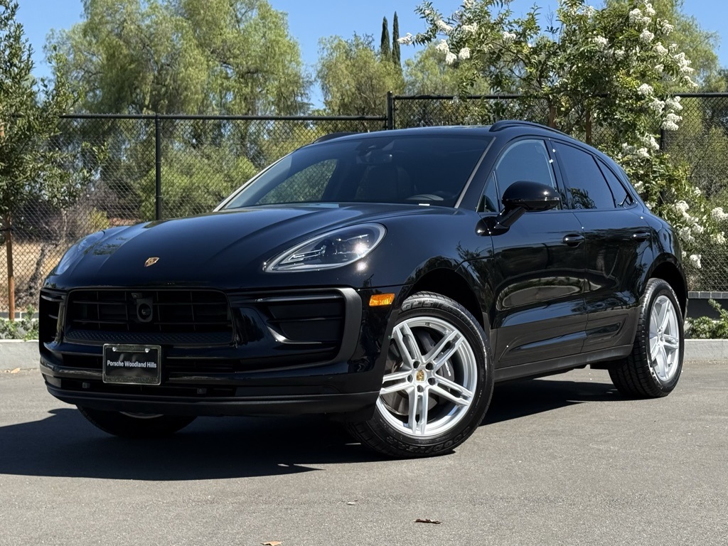 Used 2025 Porsche Macan Loaner 